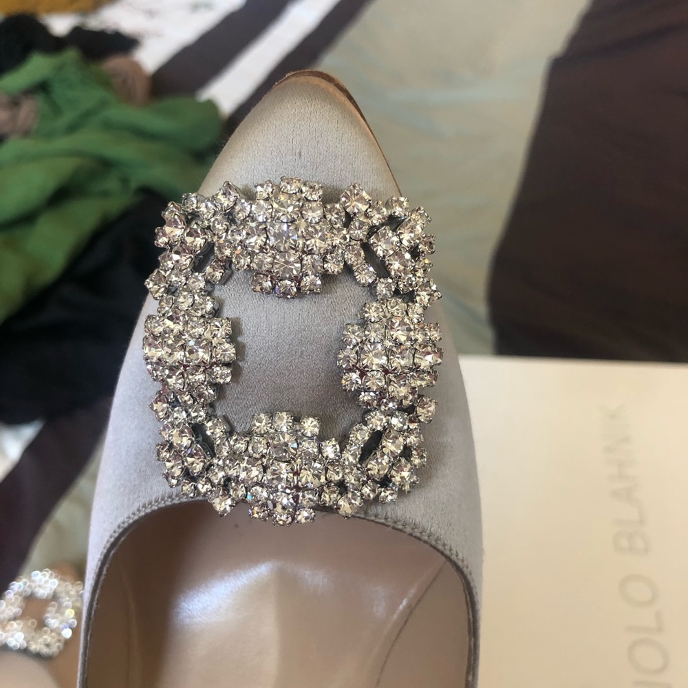 ❌SOLD❌ Manolo hangisi satin light grey size 36 - Picture 2 of 6